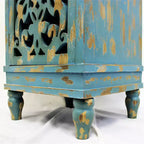 Table d'appoint rectangulaire rustique en bois à double rangement avec pieds sculptés, sarcelle