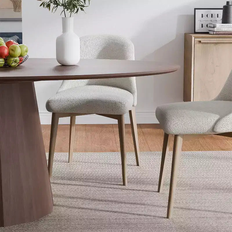 Table à manger ronde en bois massif de 67 pouces de style nordique, grande table ronde moderne et simple pour restaurant à domicile, design de luxe léger.