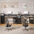 Bureau d'ordinateur gris de 47 pouces avec station de recharge, bureau de jeu réversible, lumières LED, 5 tiroirs en tissu, support d'écran, table d'écriture pour bureau à domicile