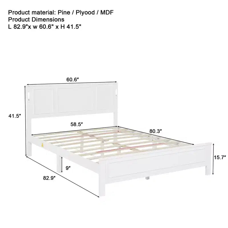 Lit moderne en bois avec tête et pied de lit à panneaux hauts et éclairage intégré