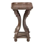 Bout de canapé en bois de style campagnard français, marron antique, plateau avec étagère inférieure